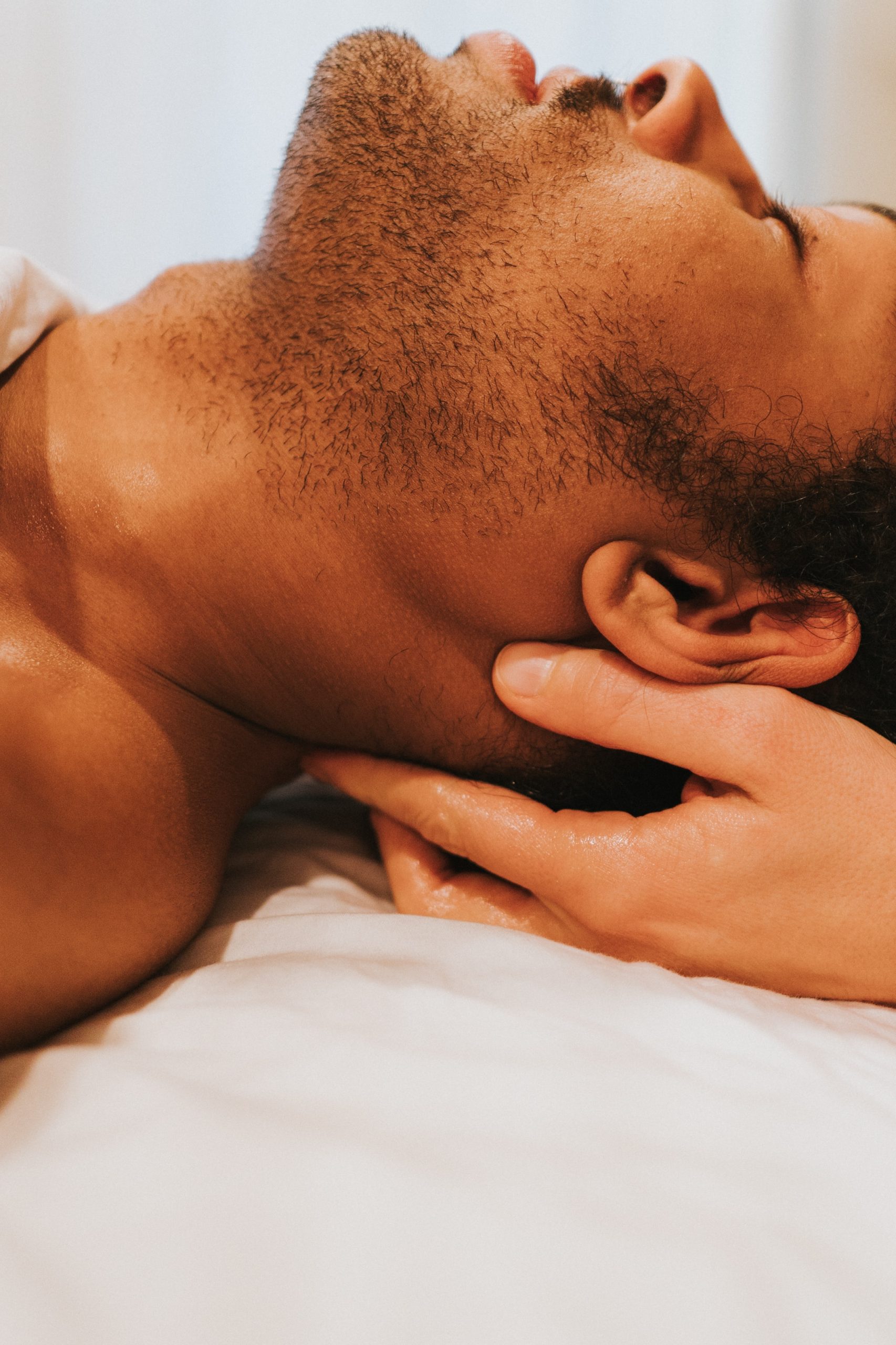elle-cartier-J3xtMhez1Yo-unsplash Massage suédois par Laetitita Recto Verso